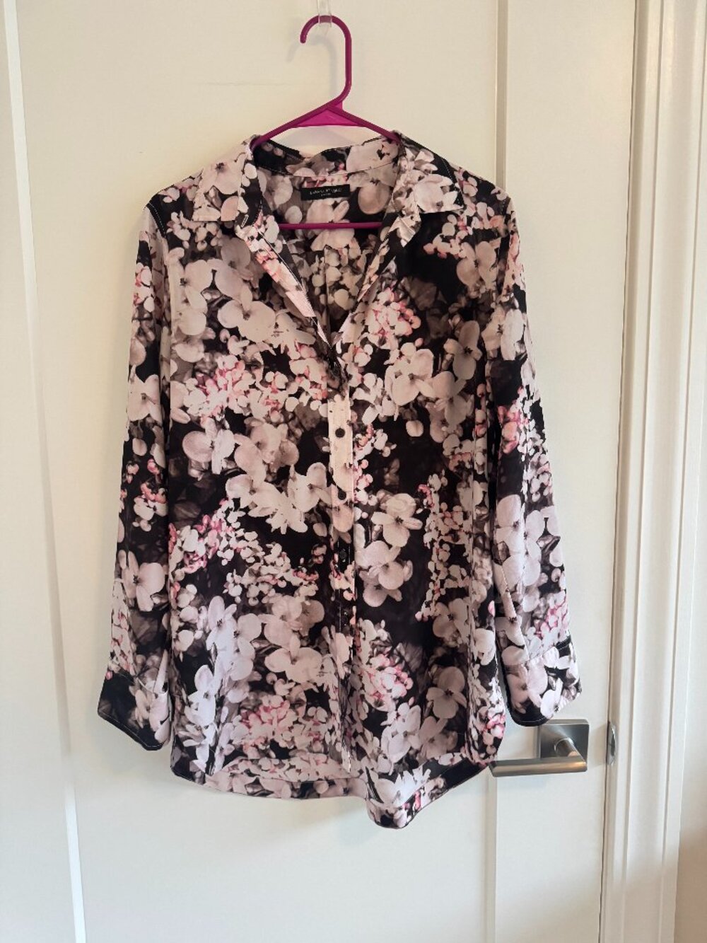Banana Republic floral button up collared blouse